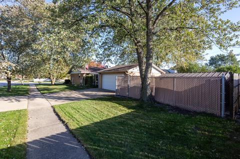 9012 Martin Ln, Bridgeview, IL 60455 photo 23