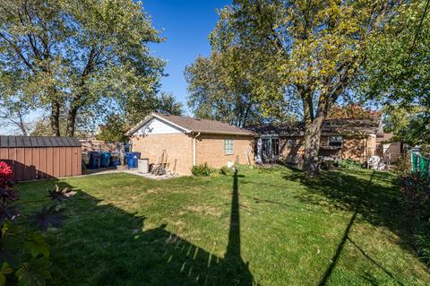 9012 Martin Ln, Bridgeview, IL 60455 photo 4