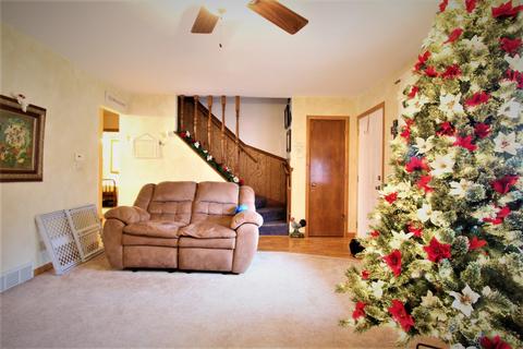 2050 Harvard Ln, Elgin, IL 60123 photo 4