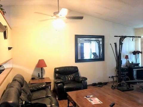 1279 Maroon Dr, Elgin, IL 60120 photo 2