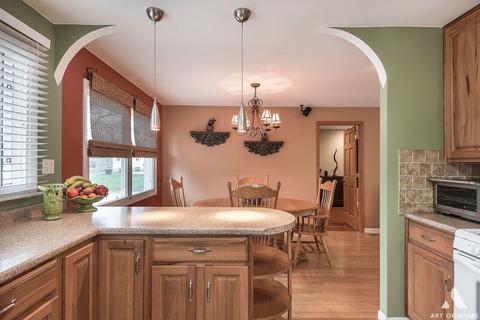 650 Frederick Ln, Hoffman Estates, IL 60169 photo 8