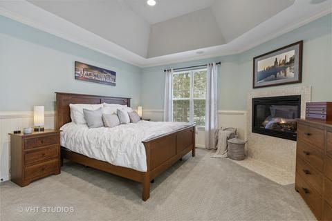 1053 Riviera Dr, Elgin, IL 60124 photo 10