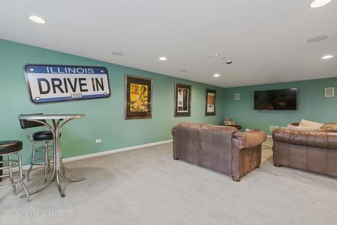 1053 Riviera Dr, Elgin, IL 60124 photo 19