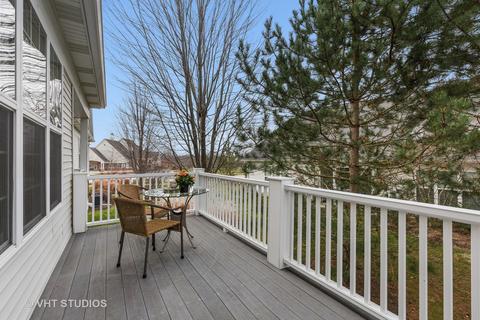 1053 Riviera Dr, Elgin, IL 60124 photo 24