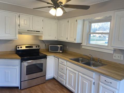604 Assembly Pl, Dixon, IL 61021 photo 7