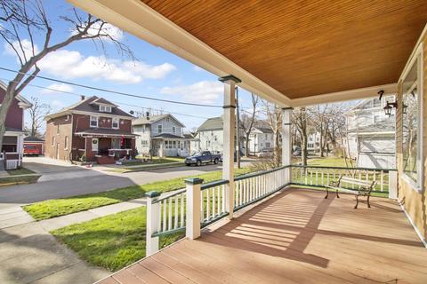 320 Avon St, Aurora, IL 60505 photo 3