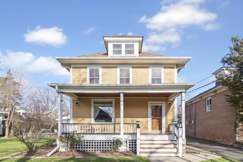 320 Avon St, Aurora, IL 60505 photo 1