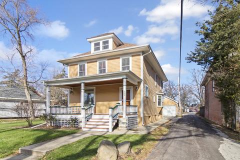 320 Avon St, Aurora, IL 60505 photo 2