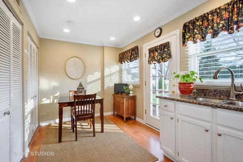 427 E Berry Rd, Barrington, IL 60010 photo 5