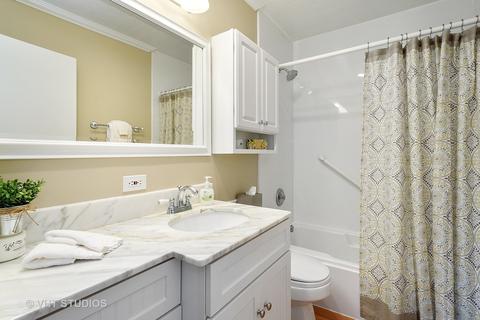 427 E Berry Rd, Barrington, IL 60010 photo 9