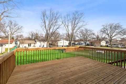 331 Cherrywood Rd, Buffalo Grove, IL 60089 photo 14