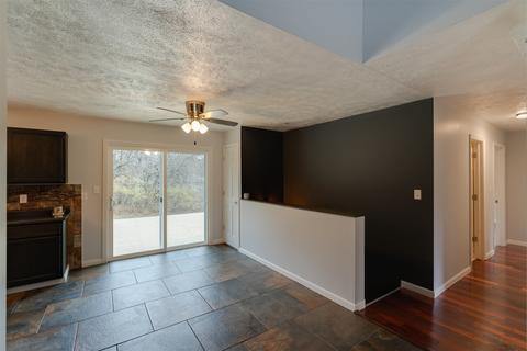 18428 Tomahawk Trl, Danvers, IL 61732 photo 9