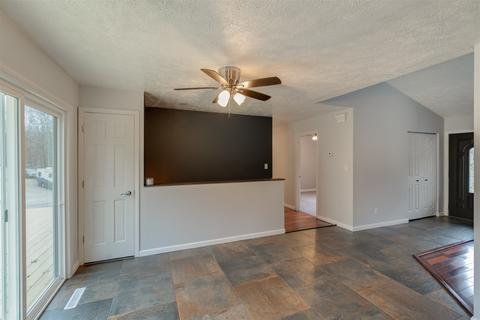 18428 Tomahawk Trl, Danvers, IL 61732 photo 12