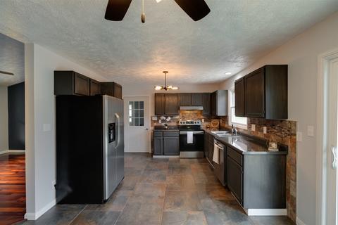 18428 Tomahawk Trl, Danvers, IL 61732 photo 11