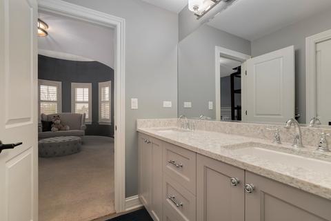 287 E Schiller St, Elmhurst, IL 60126 photo 40