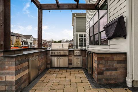 287 E Schiller St, Elmhurst, IL 60126 photo 58