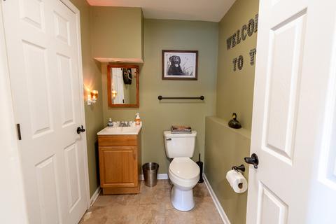 1704 E Grand Ave, Lindenhurst, IL 60046 photo 12
