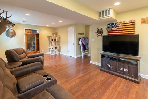 1704 E Grand Ave, Lindenhurst, IL 60046 photo 10