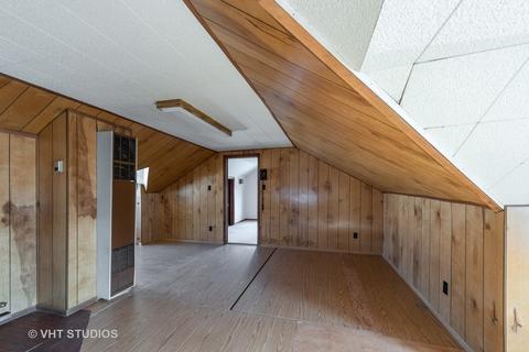 1000 Augusta Ave, Elgin, IL 60120 photo 13