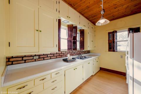 1000 Augusta Ave, Elgin, IL 60120 photo 4