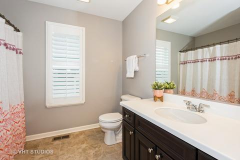 4046 Conifer Dr, Elgin, IL 60124 photo 15