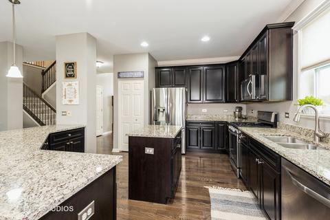 4046 Conifer Dr, Elgin, IL 60124 photo 7