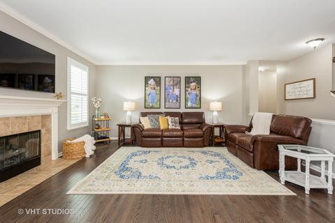 4046 Conifer Dr, Elgin, IL 60124 photo 10