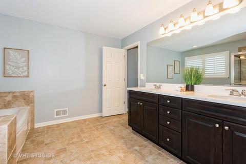4046 Conifer Dr, Elgin, IL 60124 photo 20