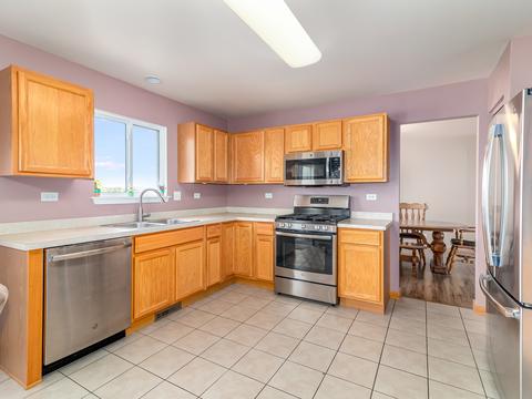 200 Alexis St, Plano, IL 60545 photo 9