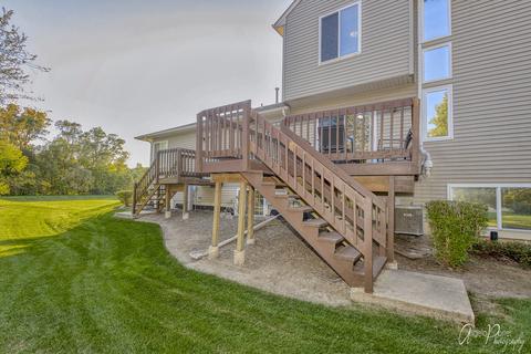 3105 River Birch Ct, Mchenry, IL 60051 photo 2