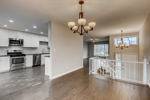 1586 Brookside Dr, Hoffman Estates, IL 60169 photo 7