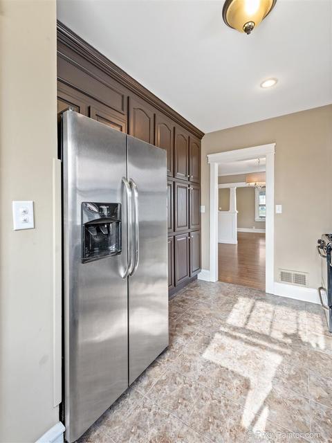 447 Washburn St, Elgin, IL 60123 photo 11