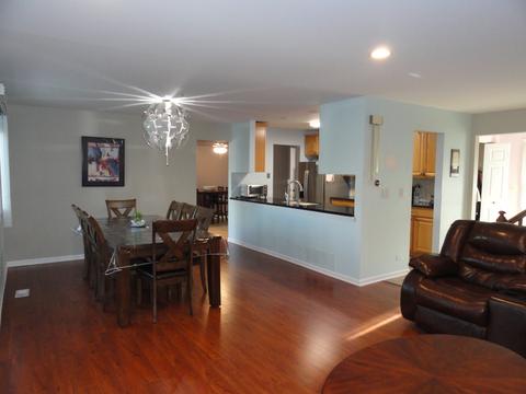 731 Ascot Ct, Hoffman Estates, IL 60169 photo 2