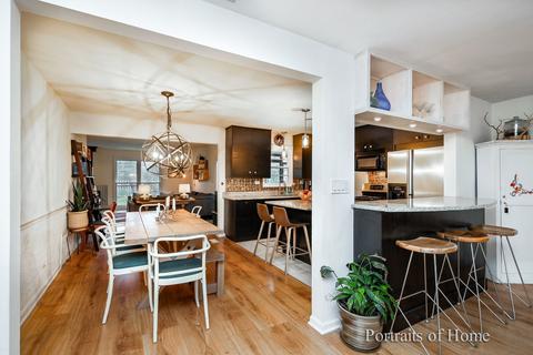 1113 Sunset Rd, Wheaton, IL 60189 photo 3