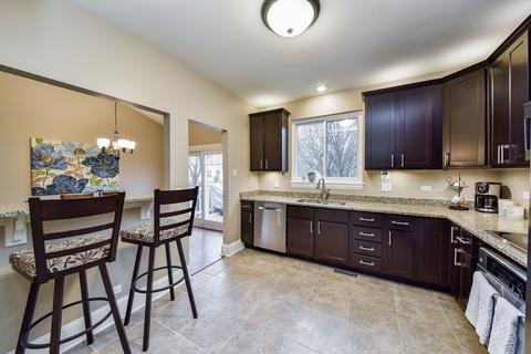 1938 Pointe Blvd, Aurora, IL 60504 photo 9