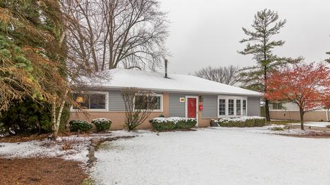 245 W Thacker St, Hoffman Estates, IL 60169 photo 3