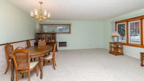 245 W Thacker St, Hoffman Estates, IL 60169 photo 7