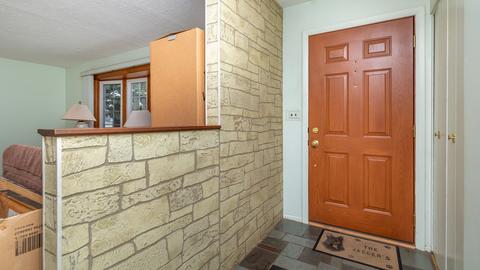 245 W Thacker St, Hoffman Estates, IL 60169 photo 5