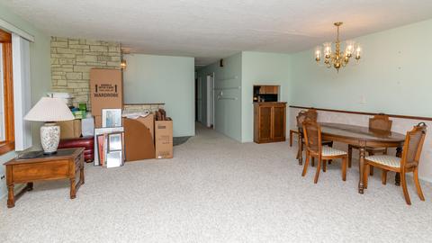 245 W Thacker St, Hoffman Estates, IL 60169 photo 8