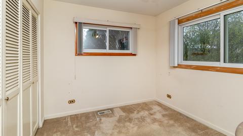 245 W Thacker St, Hoffman Estates, IL 60169 photo 19