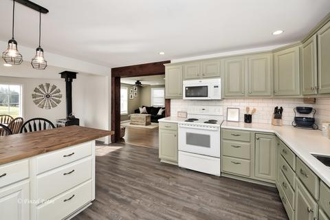 7108 Johnson Rd, Hebron, IL 60034 photo 5