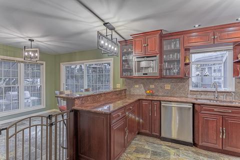 1357 E Thacker St, Schaumburg, IL 60173 photo 11