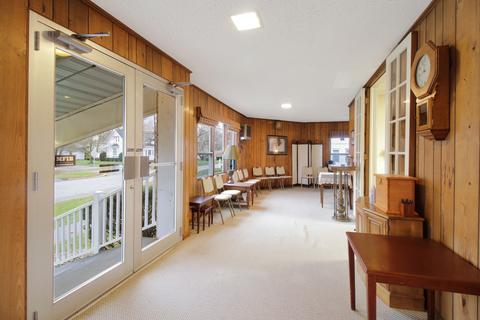 602 E Madison St, Chrisman, IL 61924 photo 4