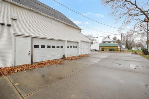 602 E Madison St, Chrisman, IL 61924 photo 45