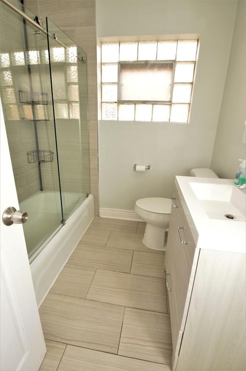 6420 Pershing Rd, Berwyn, IL 60402 photo 17