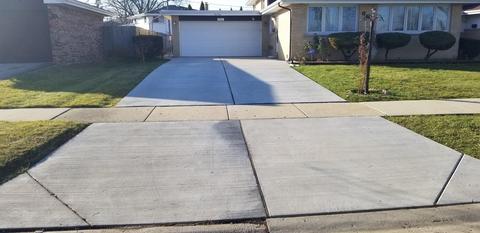 660 S Westgate Rd, Des Plaines, IL 60016 photo 2