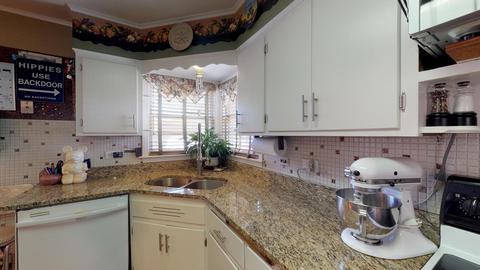 655 E Lincoln Ave, Des Plaines, IL 60018 photo 11