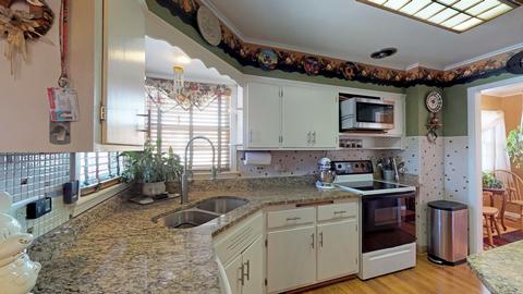 655 E Lincoln Ave, Des Plaines, IL 60018 photo 13