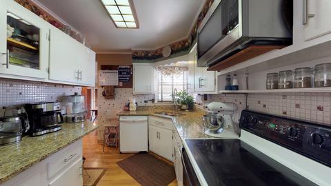 655 E Lincoln Ave, Des Plaines, IL 60018 photo 10