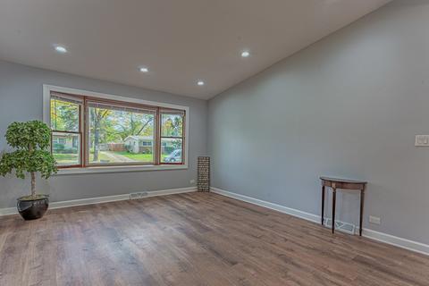 4003 Wren Ln, Rolling Meadows, IL 60008 photo 10